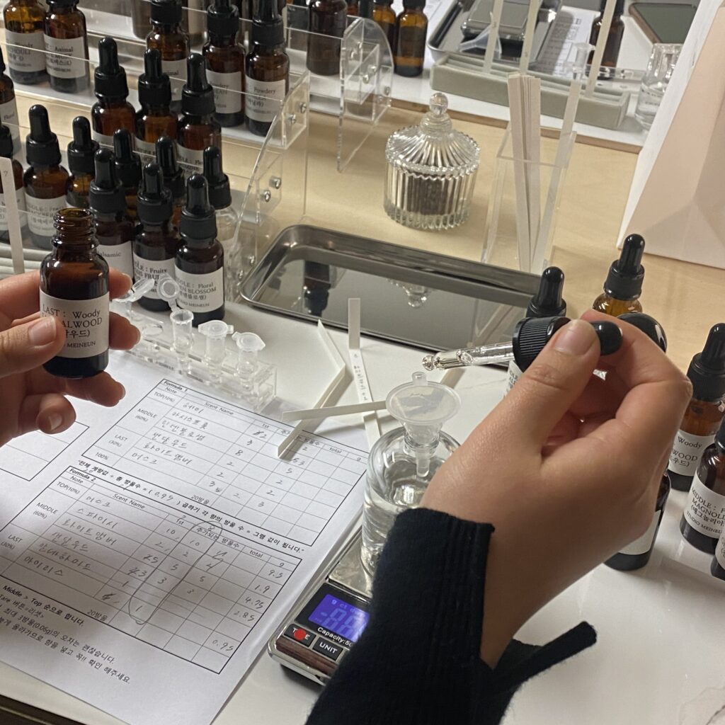 韓国　香水作り